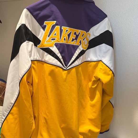 Vintage Los Angeles Lakers Jacket - Size L - Picture 2 of 2